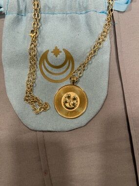 Jane Win large Lucky coin with 32 inches chain